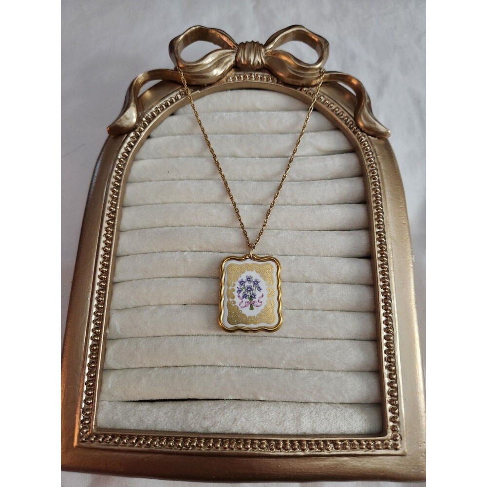 1979 Franklin Mint Floral Cameo Necklace On Avon Chain